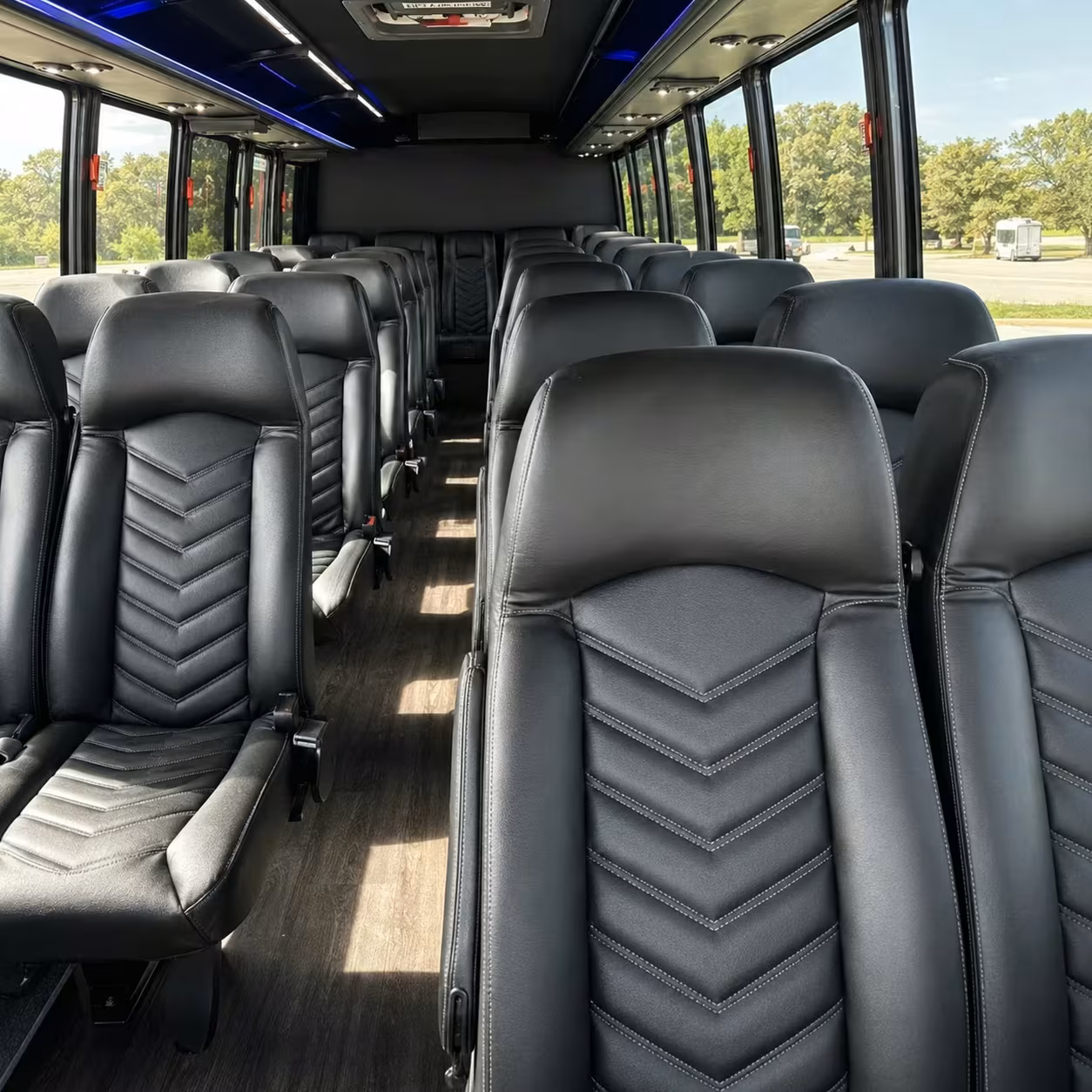 sunrise 15 passenger minibus rental